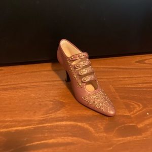 Just the Right Shoe by Raine "Afternoon Stroll" Shoe